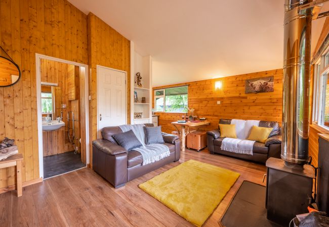 Chalet in Drumnadrochit - Thistle Cabin at Ancarraig Lodges, Loch Ness