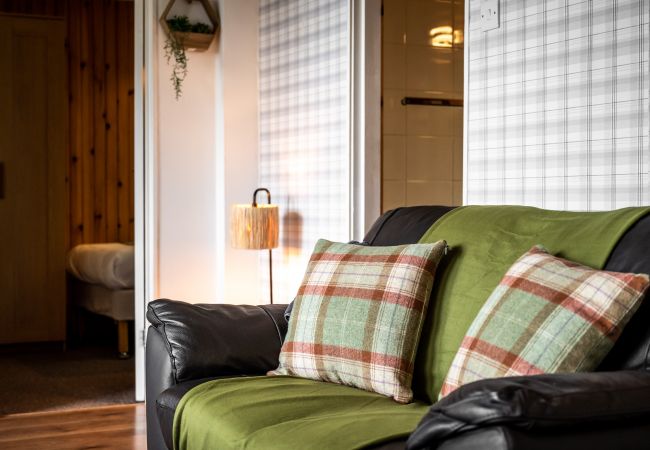 Chalet in Drumnadrochit - Rosemoor Cabin at Ancarraig Lodges, Loch Ness Chalet in Drumnadrochit - Rosemoor Cabin at Ancarraig Lodges, Loch Ness