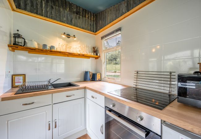 Chalet in Drumnadrochit - The Wood Hatch Cabin at Ancarraig Lodges, Loch Ness Chalet in Drumnadrochit - The Wood Hatch Cabin at Ancarraig Lodges, Loch Ness