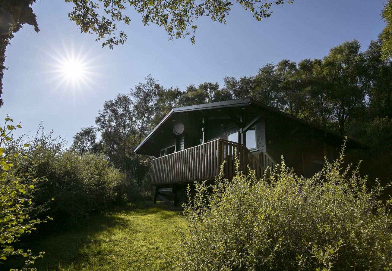 Chalet in Drumnadrochit - The Wood Hatch Cabin at Ancarraig Lodges, Loch Ness