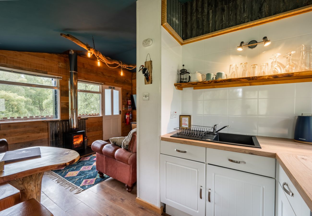 Chalet in Drumnadrochit - The Wood Hatch Cabin at Ancarraig Lodges, Loch Ness