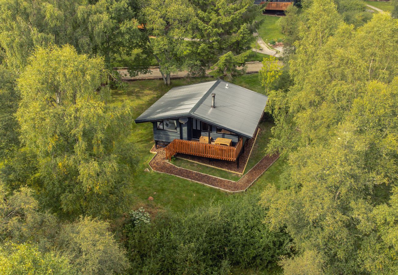 Chalet in Drumnadrochit - The Wood Hatch Cabin at Ancarraig Lodges, Loch Ness