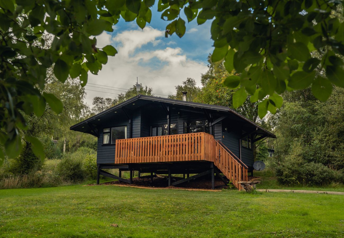 Chalet in Drumnadrochit - The Wood Hatch Cabin at Ancarraig Lodges, Loch Ness